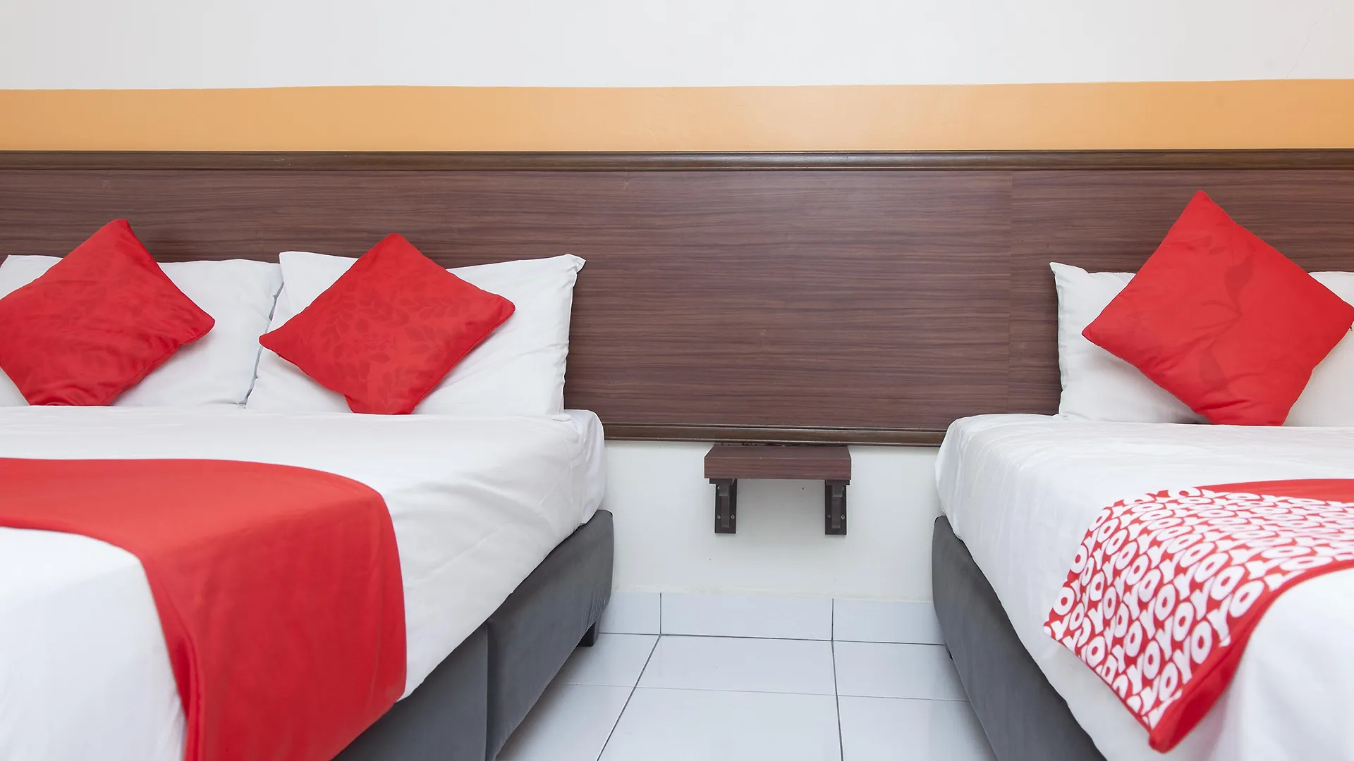 Oyo 90950 Hotel Dns Ipoh 2*,  Malásia